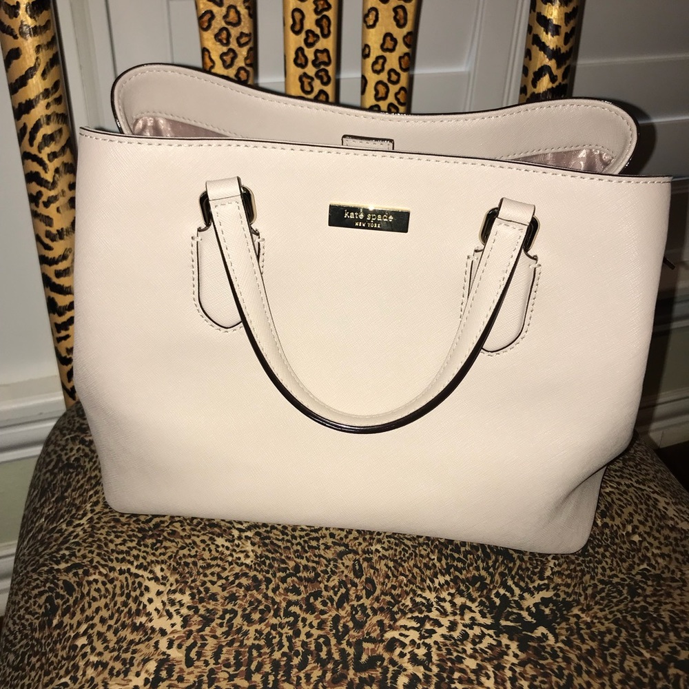 Kate Spade purse - Picture 1 of 4